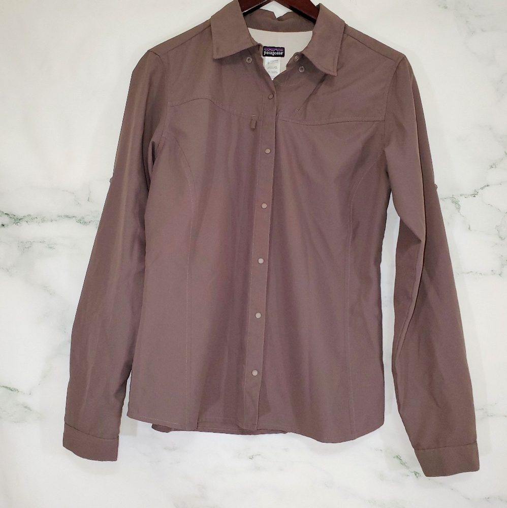 Patagonia Women's Button Down Size 4